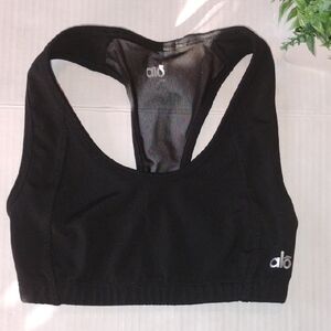 ALO Yoga Cool Fit Sports Bra. Womens size XS. Black in color.